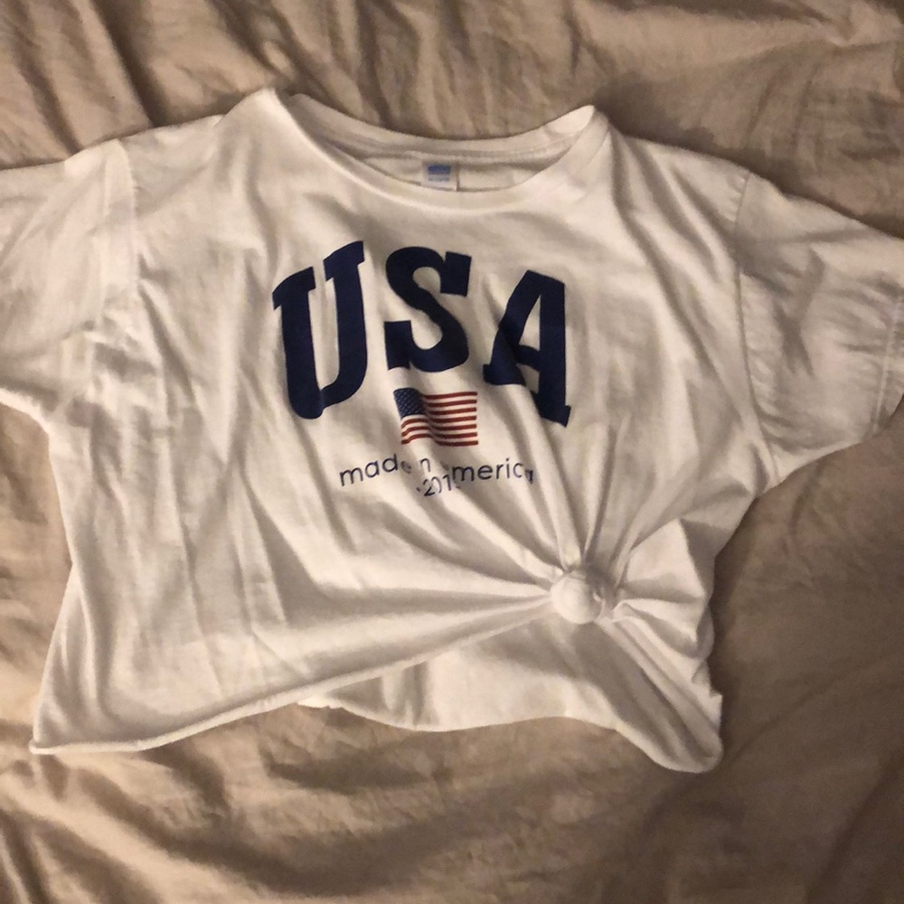 USA cropped knotted shirt